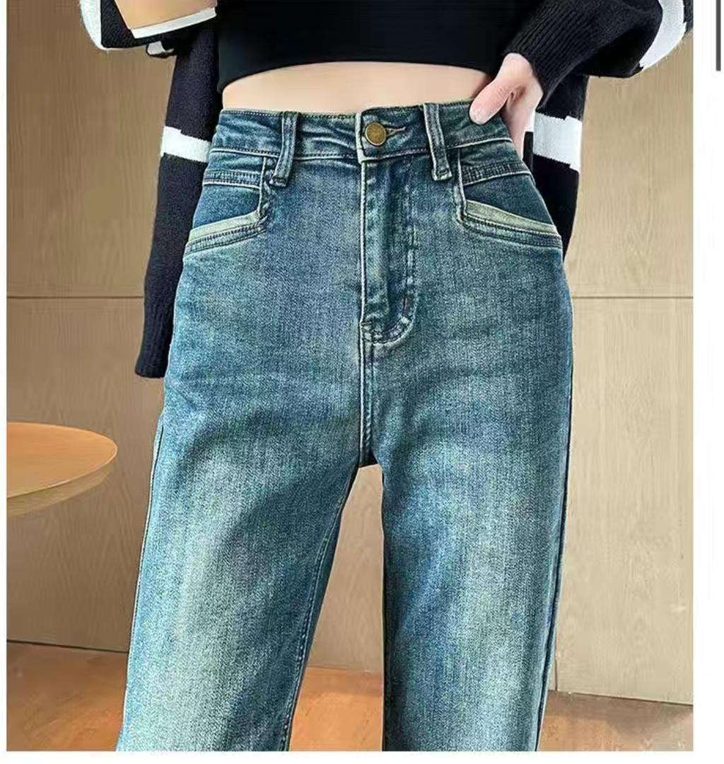 Moscow Cropped Denim Jeans In Blue