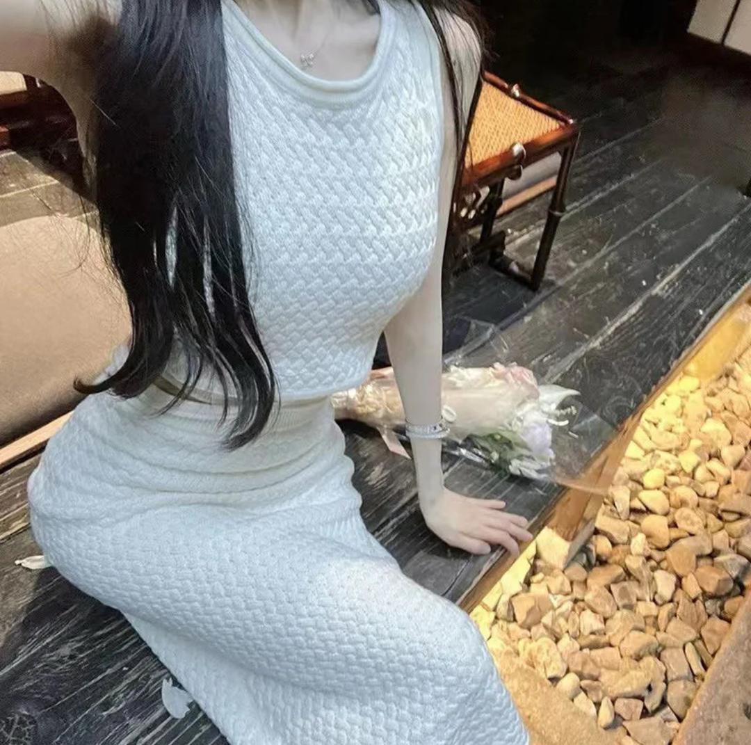 Jayleen Soft Knit Coord Set In White