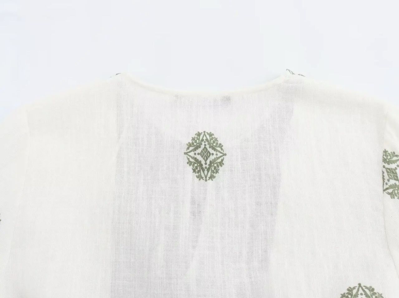 Bella Cotton Summer Top In Off-White