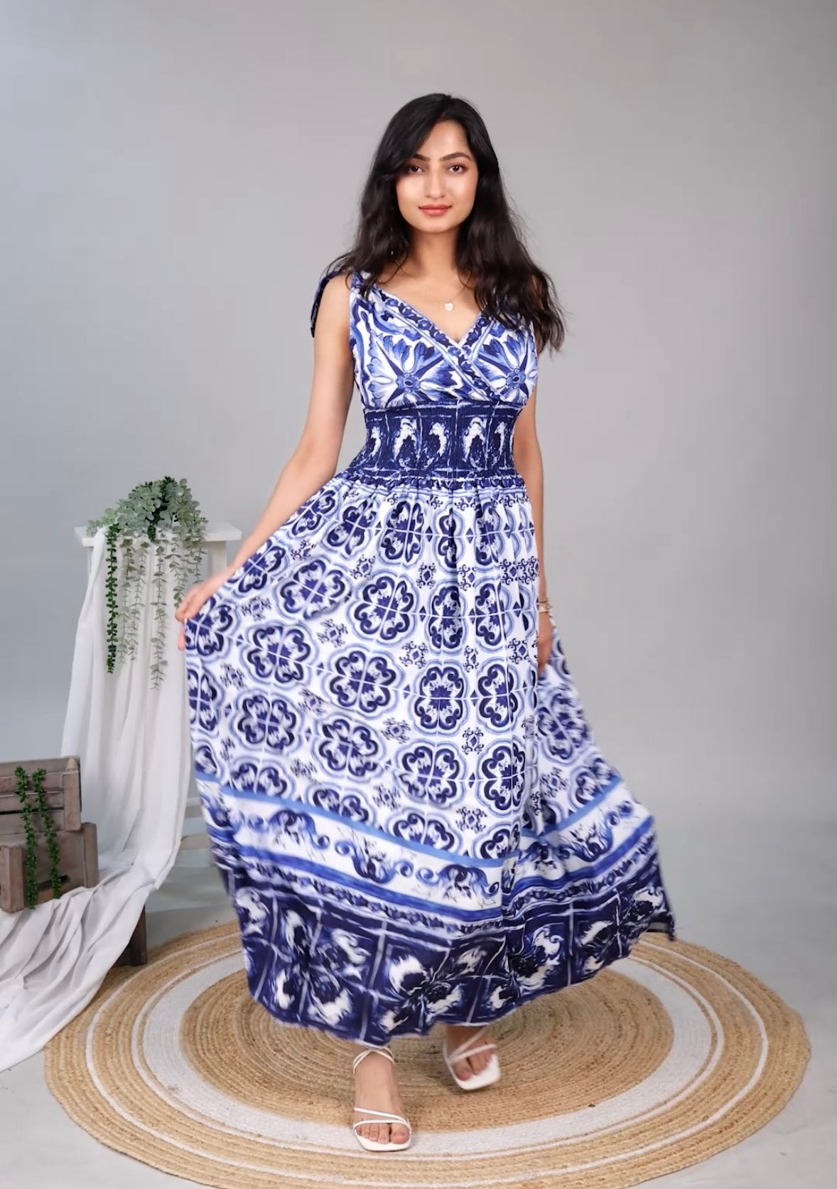 Wester Porcelain Print Maxi Dress In Blue