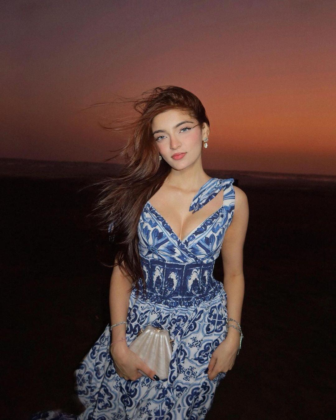 Wester Porcelain Print Maxi Dress In Blue
