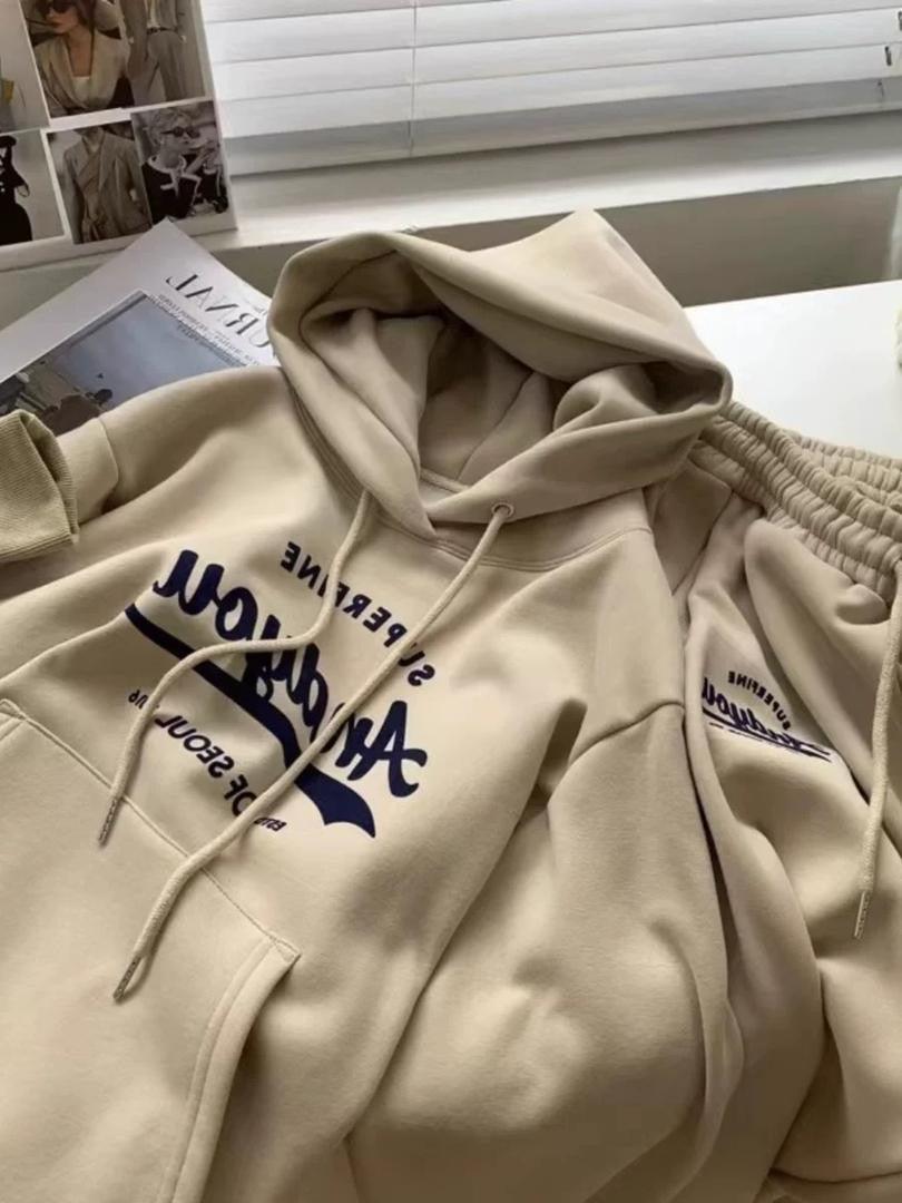 Garner Winter Tracksuit In Beige
