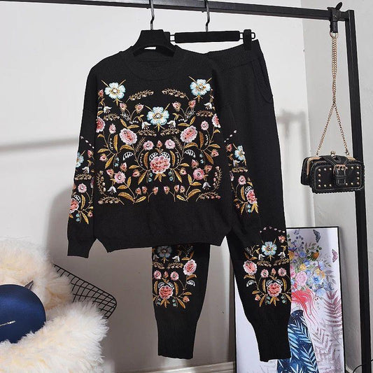 Ava Luxury Embroidered Tracksuit In Black