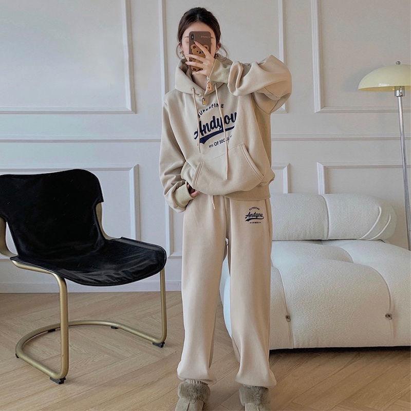Garner Winter Tracksuit In Beige
