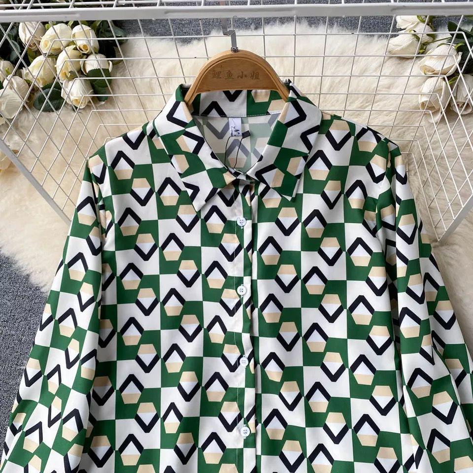 Fabby Abstract Coord Set In Green