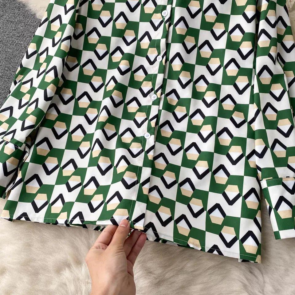 Fabby Abstract Coord Set In Green