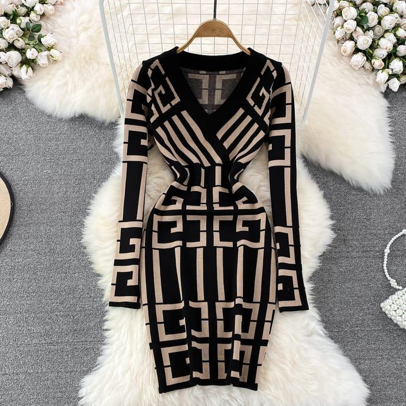Hilda Statement Dress In Black