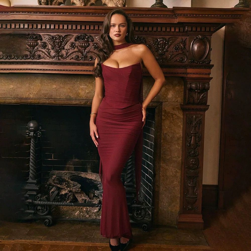 Alara Summer Set of Top And Skirt With Scarf In Maroon