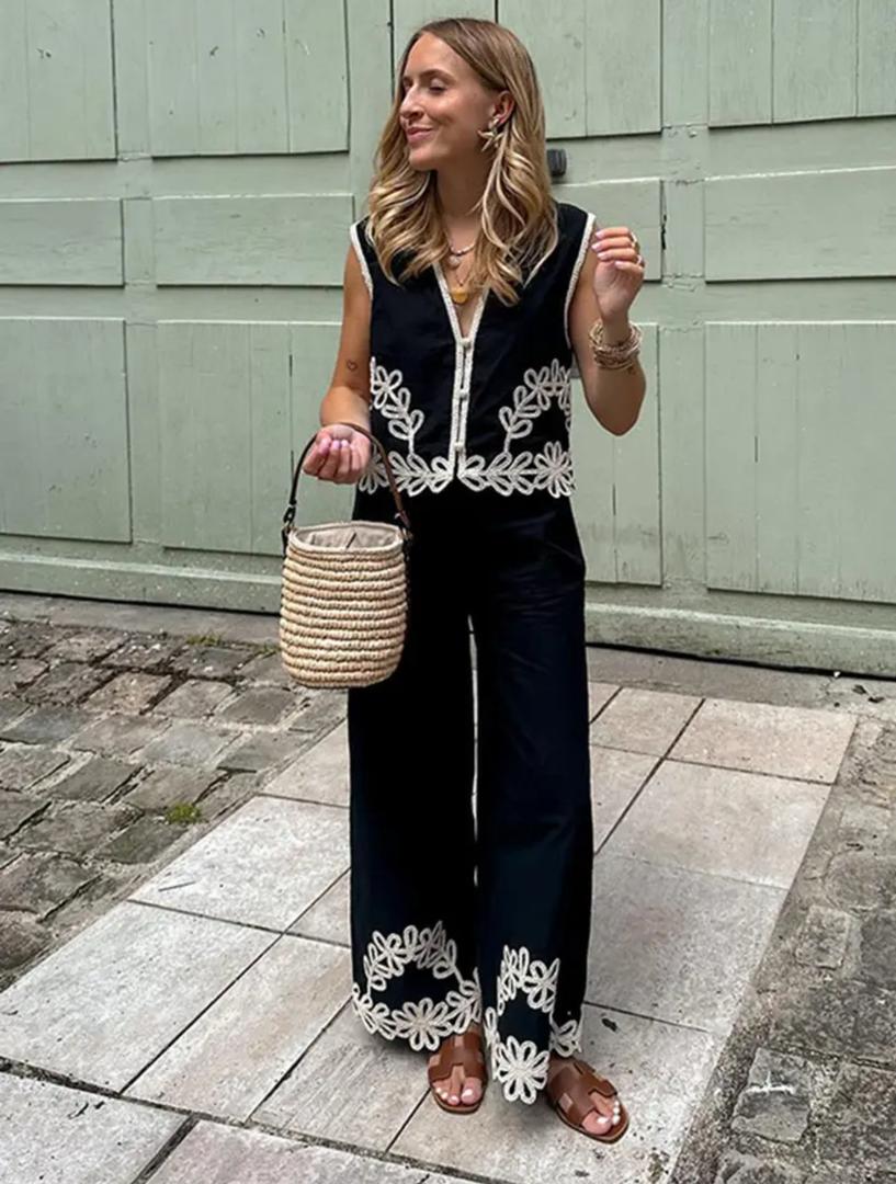Aloisia Embroidered Summer Coord In Black