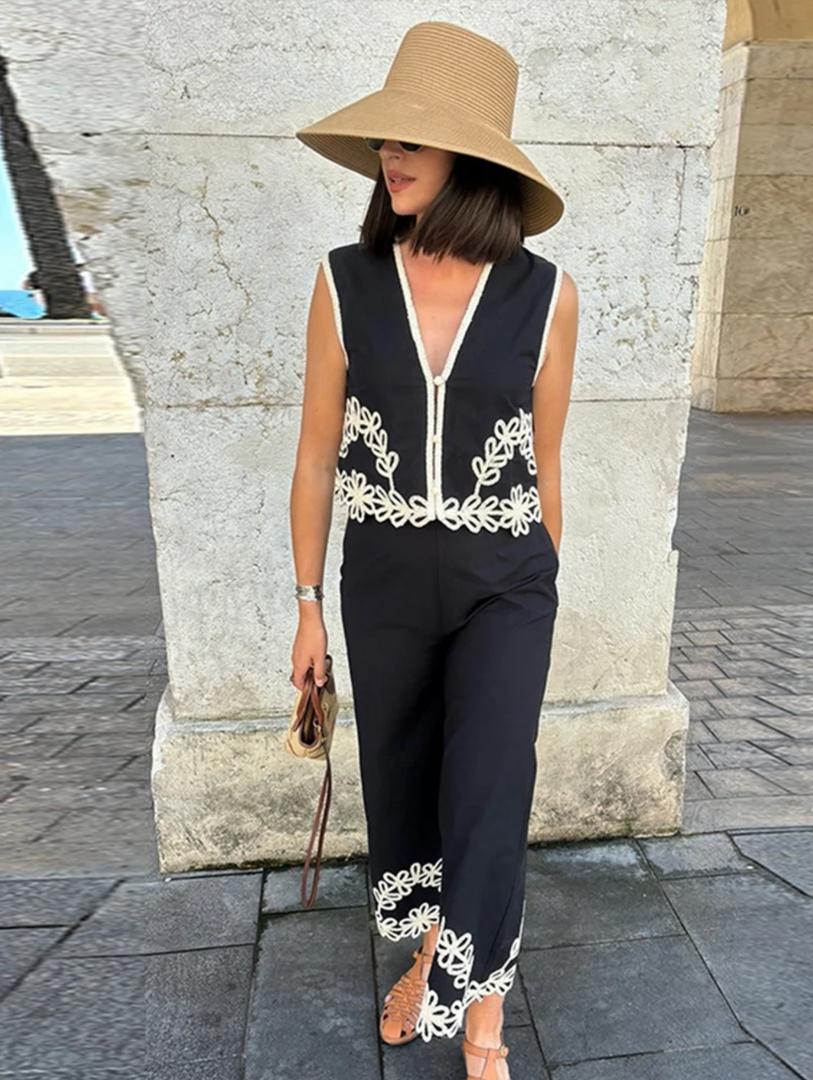 Aloisia Embroidered Summer Coord In Black