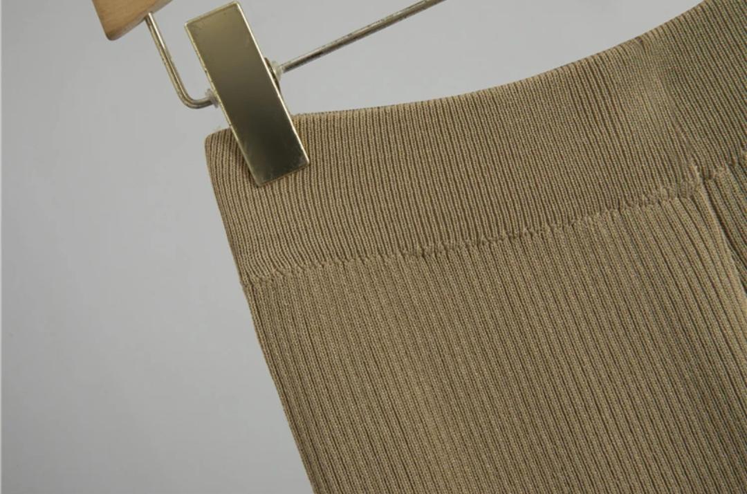 Addison Ribbed Coord Set In Brown