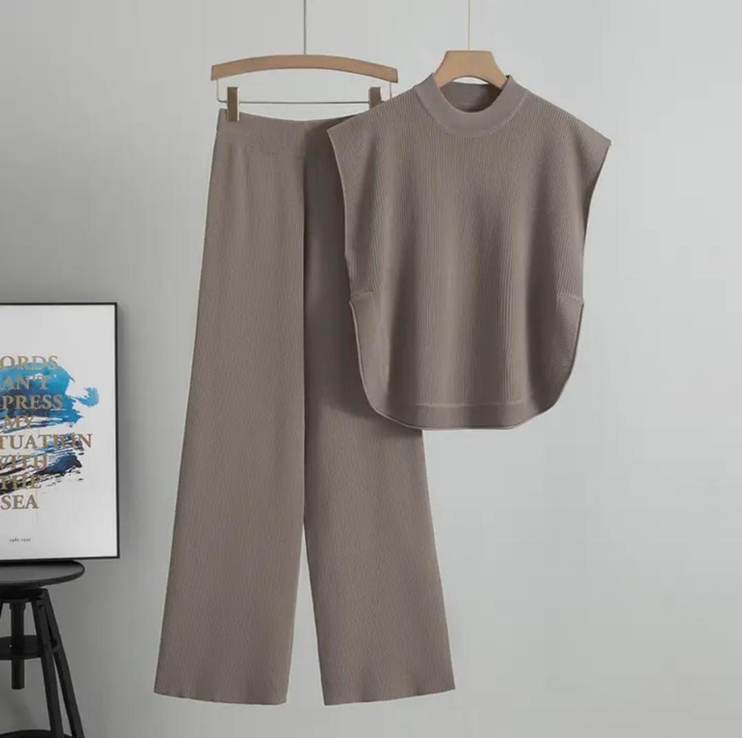 Addison Ribbed Coord Set In Stone Grey