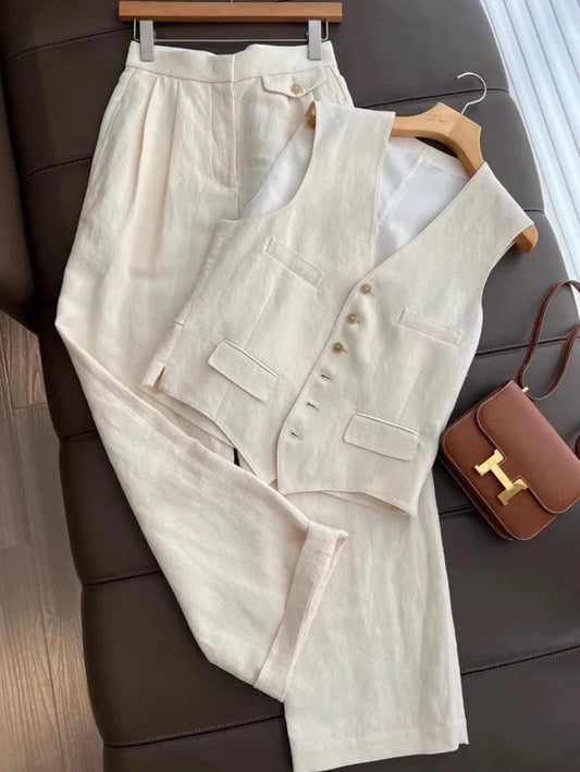 Brizo Statement Vest Suit With Pants In Beige