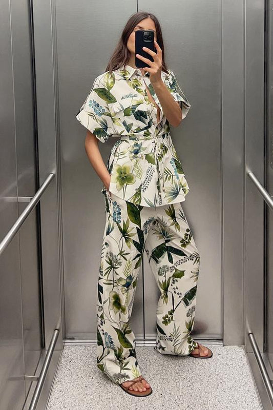 Taisiya Statement floral Coord Set In Multicolor