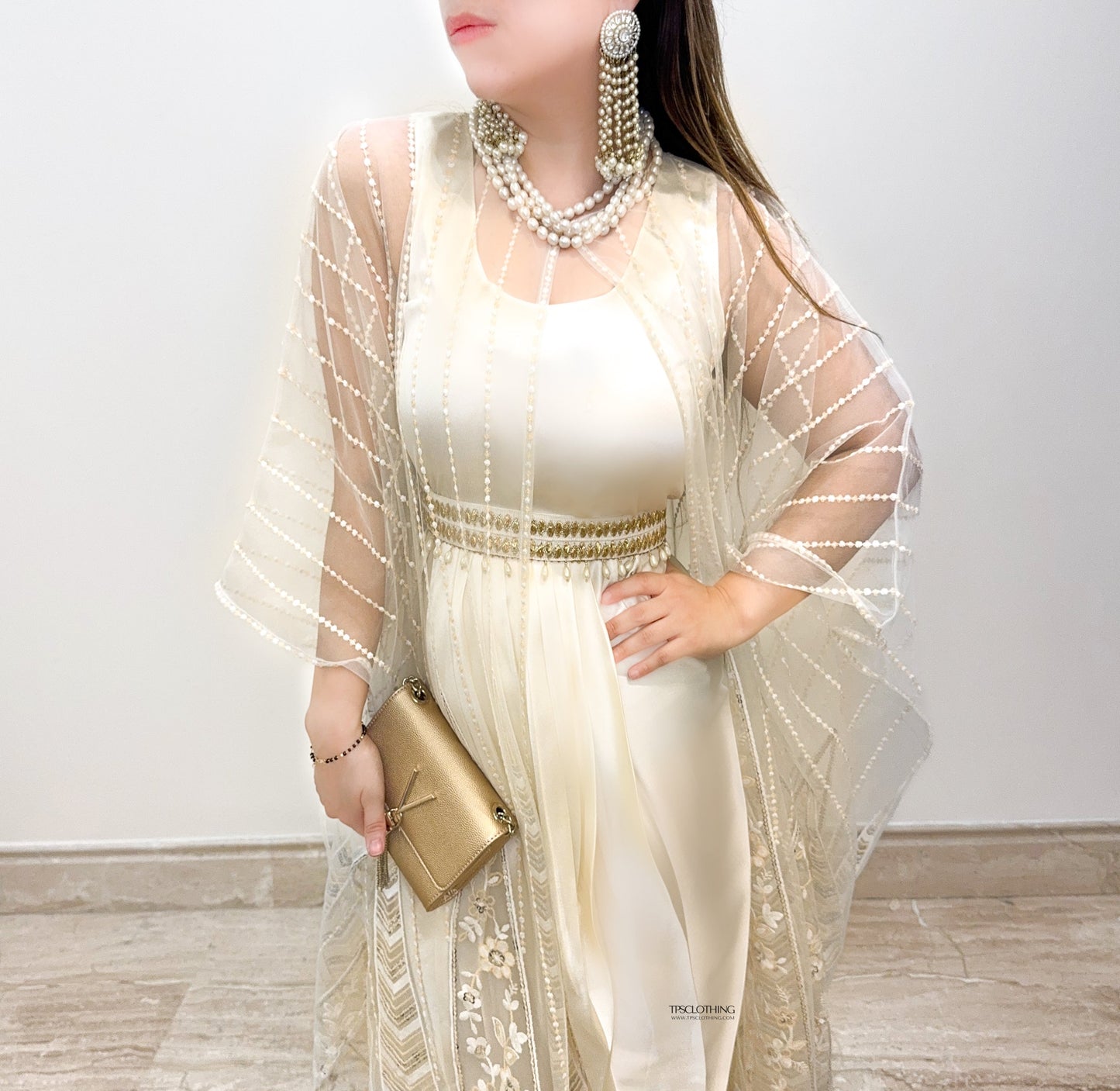 Aabroo Cape Set