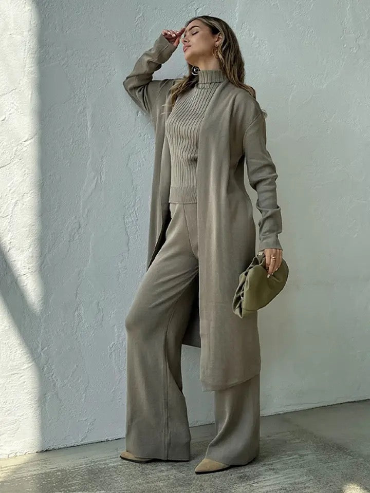 Aubrey Luxe Winter Coord Set with Cape In Grey