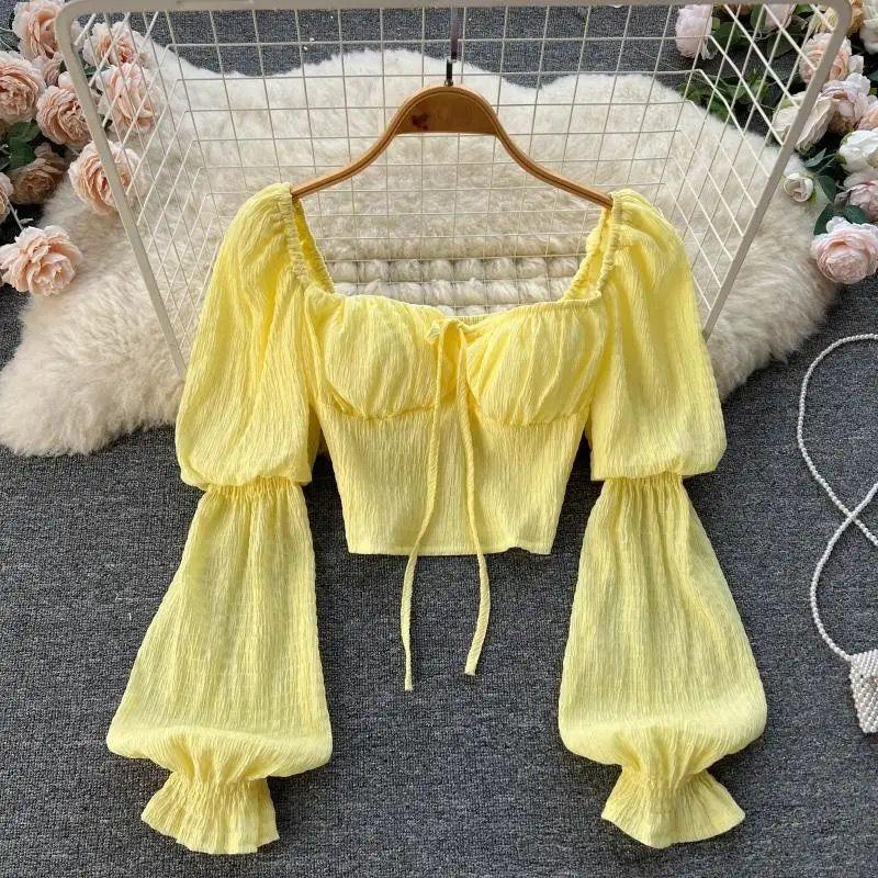 Lyra Statement Top