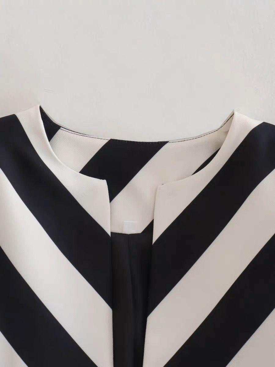 Lyric Stripped Coord Set In Black