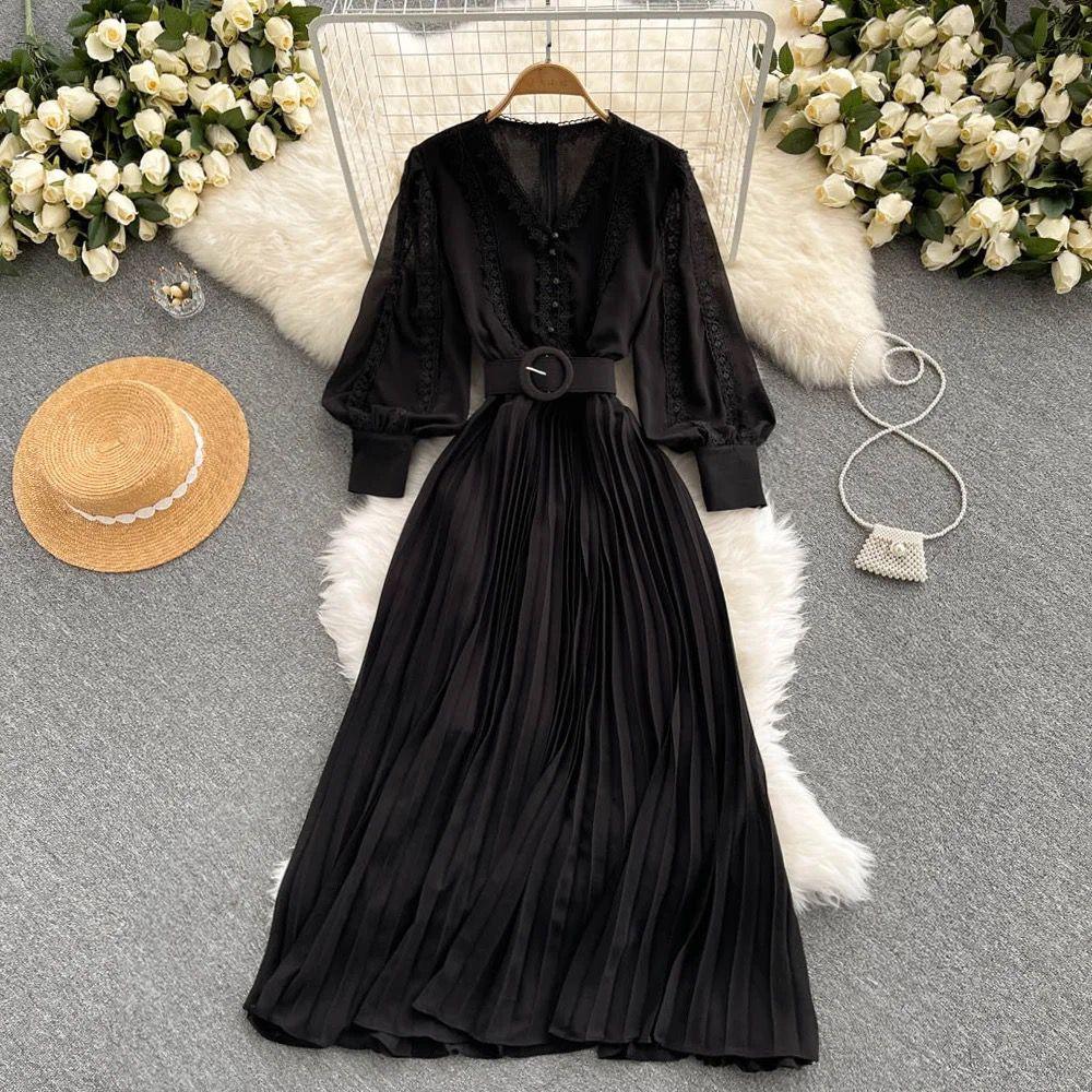 Meredith Statement Dress In Black