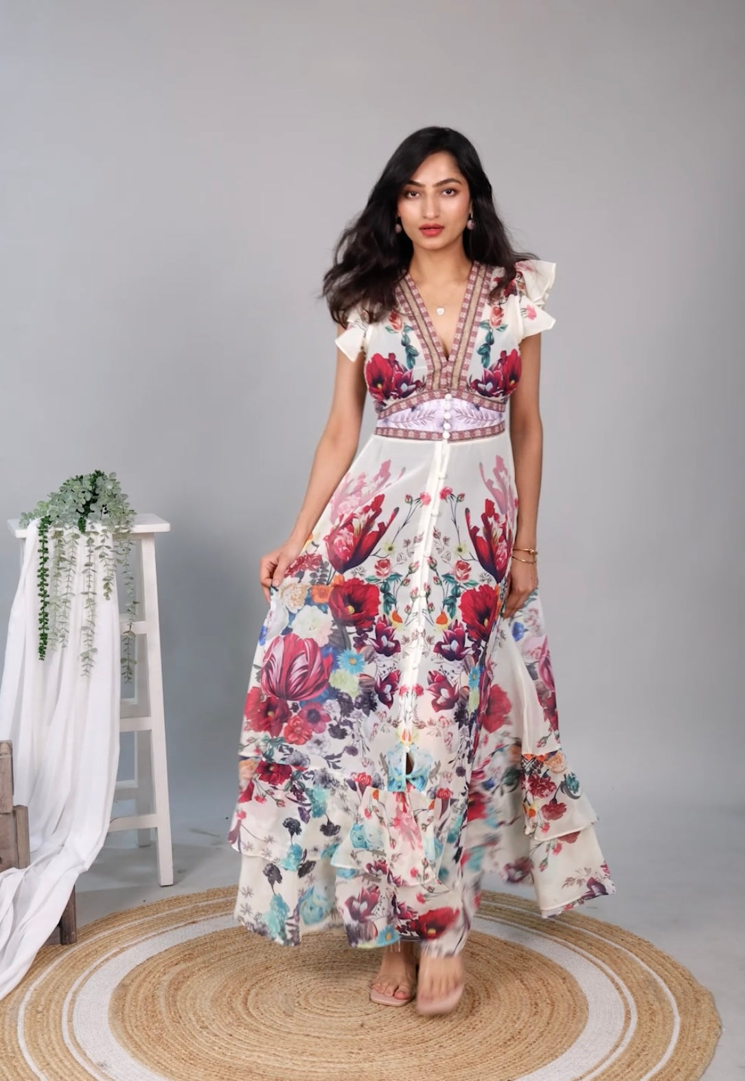 Rena Vintage Statement Maxi Dress In Off-White