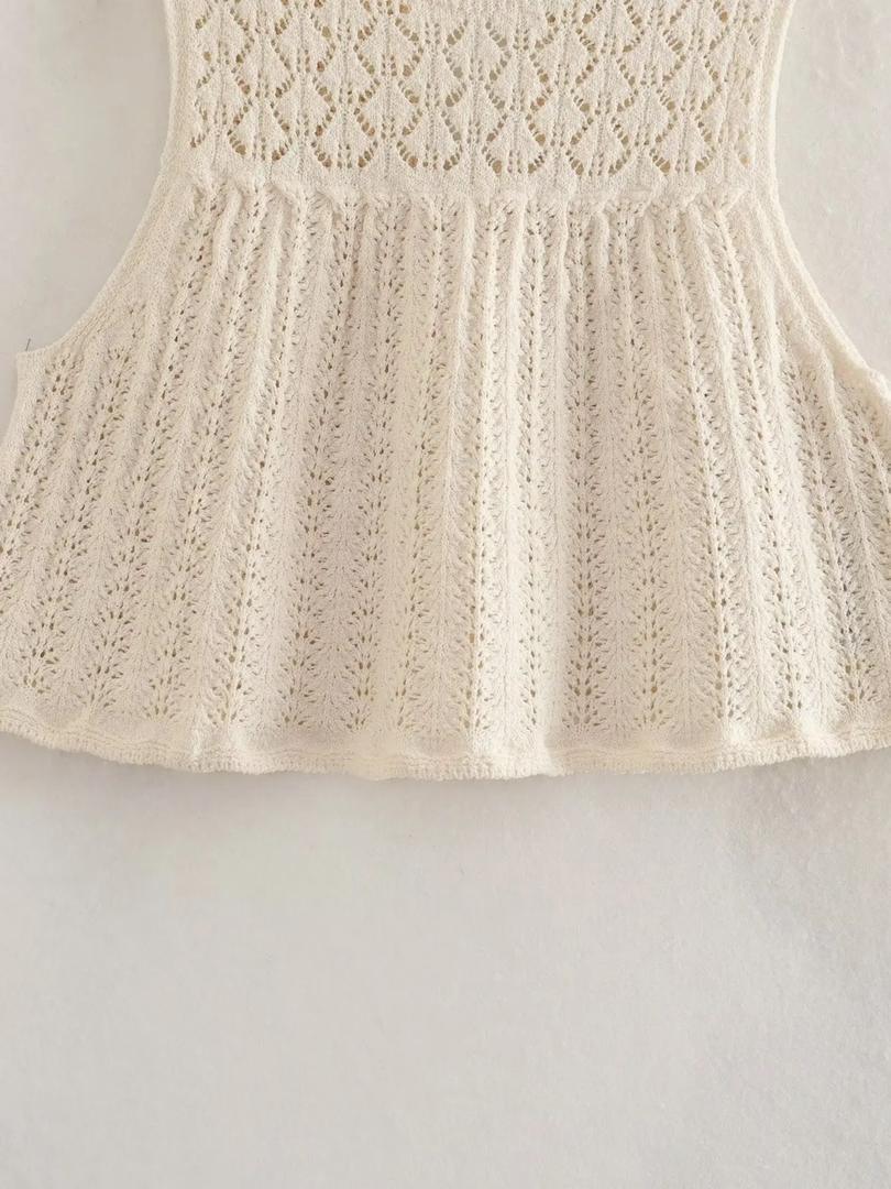 Vida Eyelet Coord set In Beige