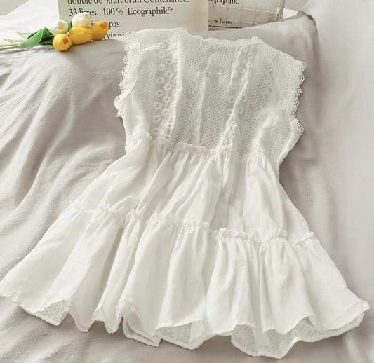 Kylie Embroidered Blouse in White