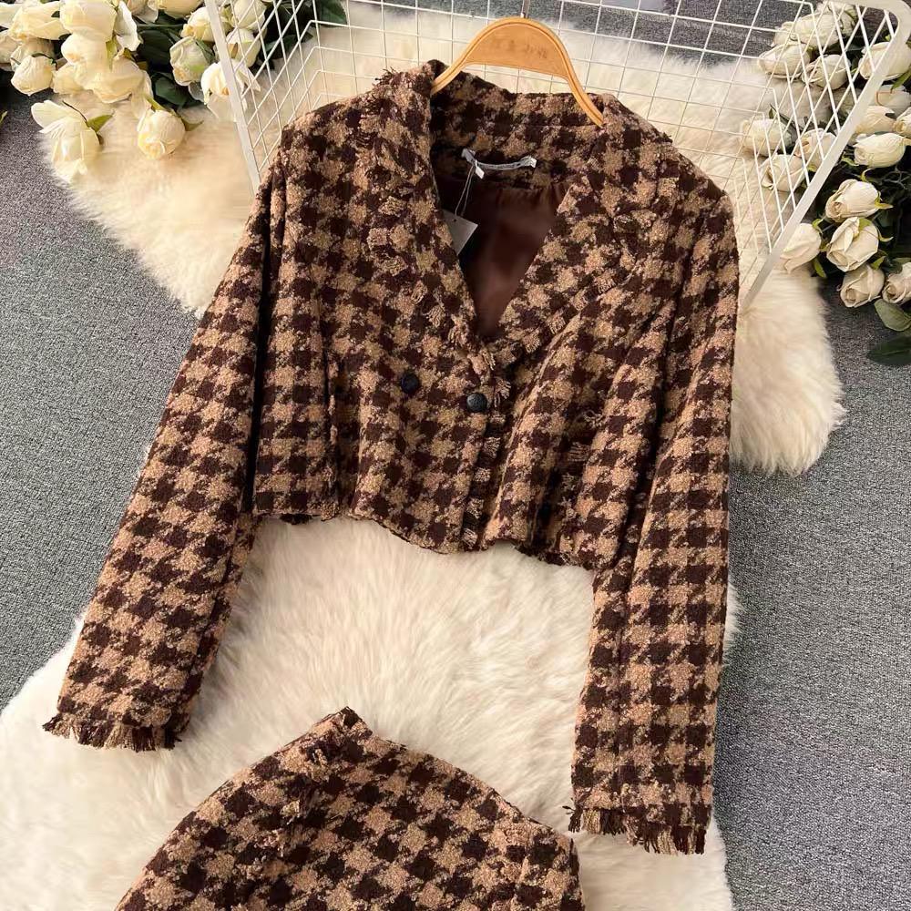 Zoey Woolen Coord Set In Brown