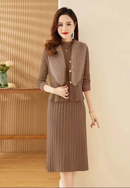 Yaren Woolen Dress With Fur Vest Top