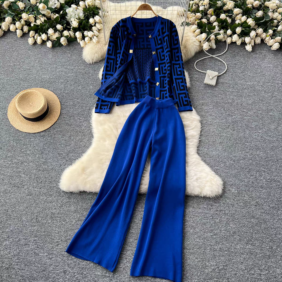 Dara Printed Coord Set With Cape