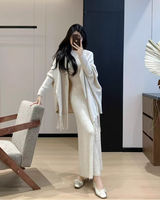 Clelia Luxe Dress With Cape